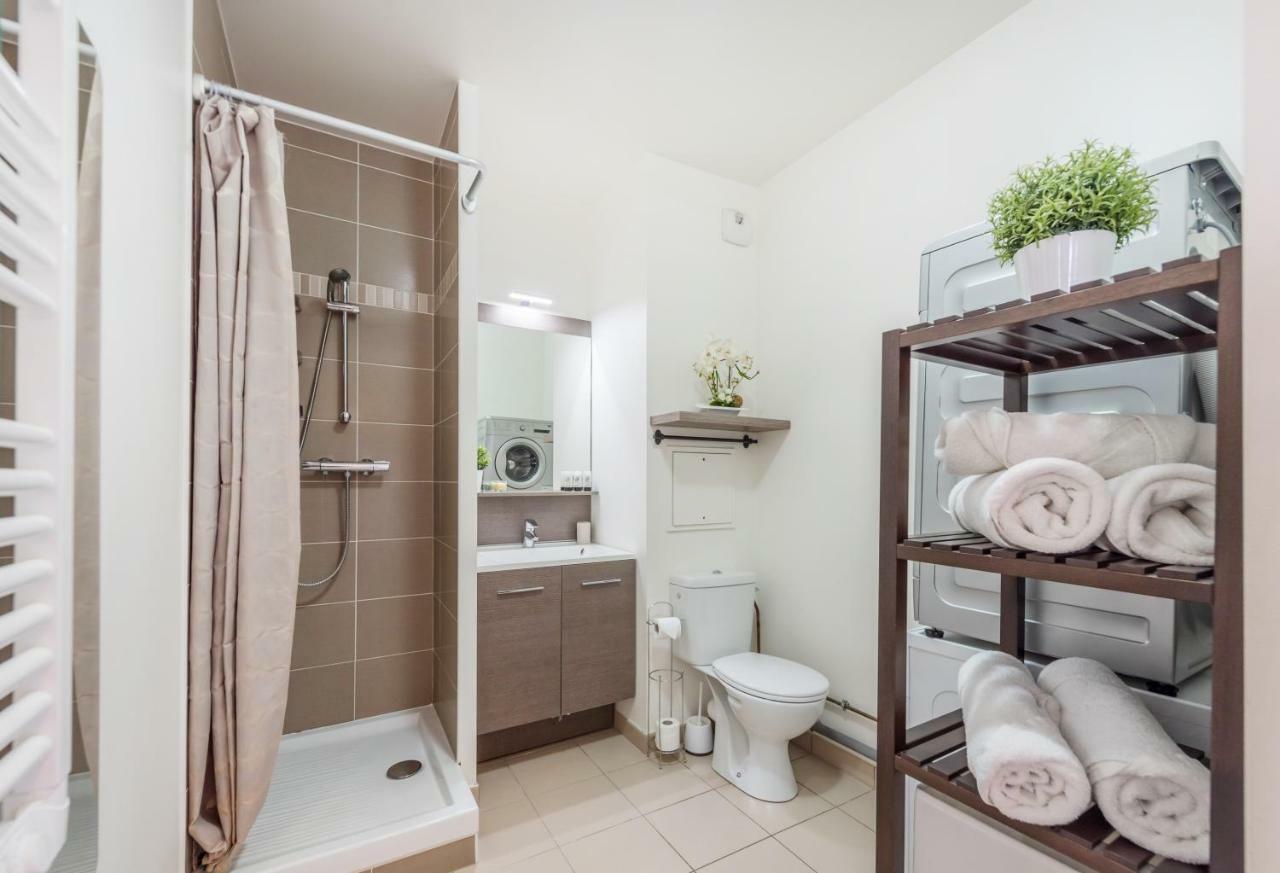 Air-Conditioned Apartment, Walking Distance To Disney - Disney Magical Homes, Paris Сери Екстериор снимка
